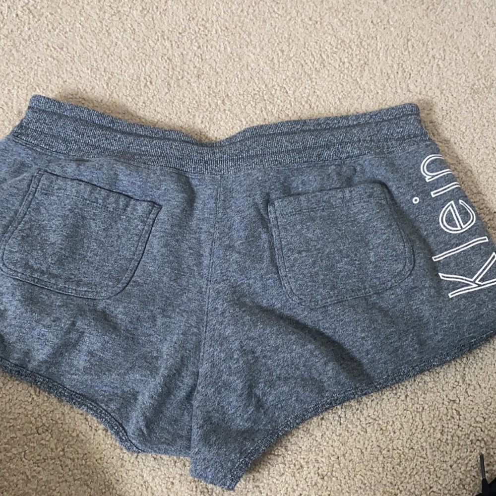 CALVIN KLEIN sweatshorts - Picture 2 of 3